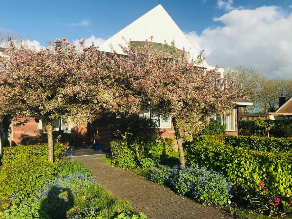 Gastenverblijf Villa Buitenplaats Wergea Contactloos Inchecken Naarderburen Exterior foto