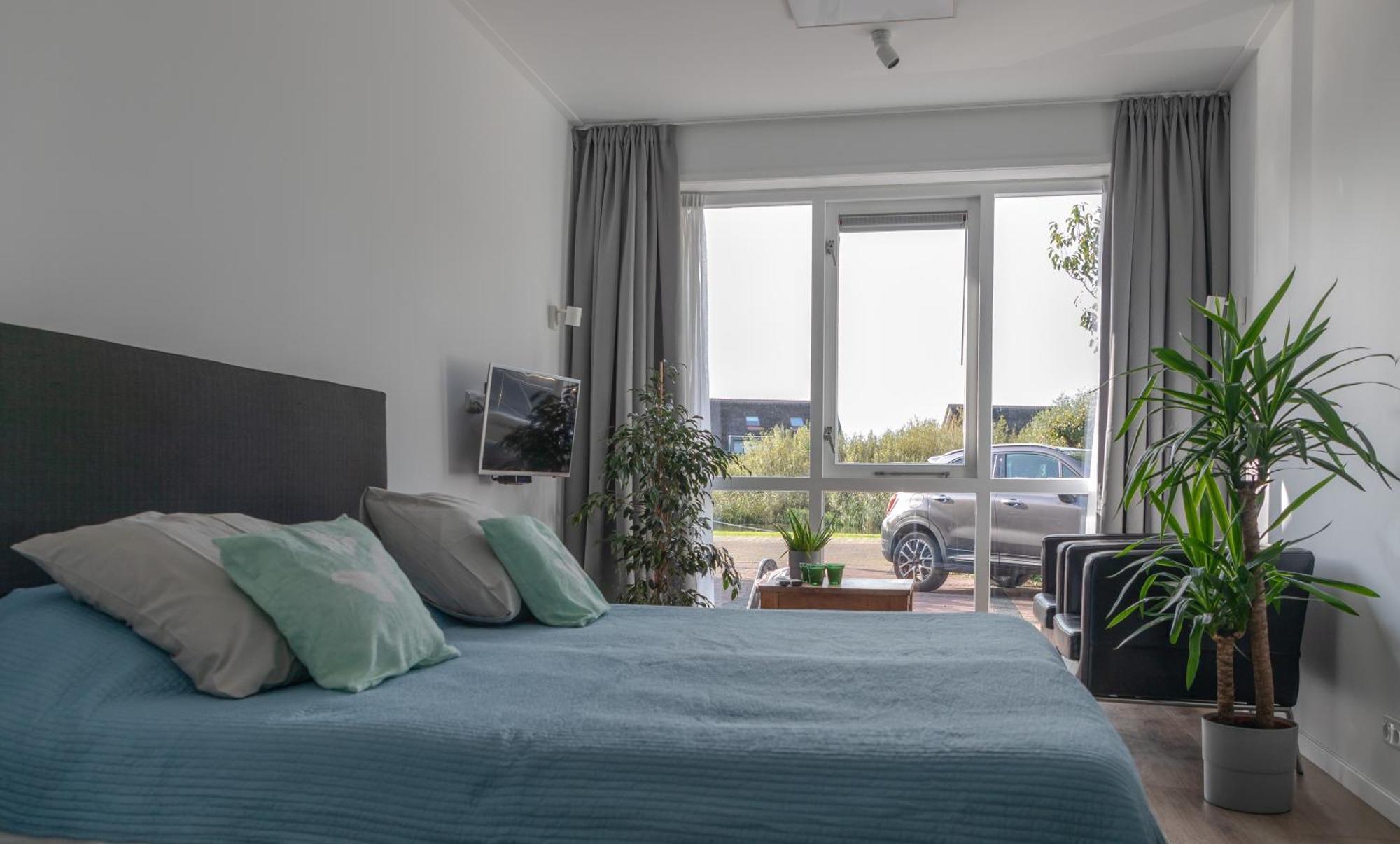 Gastenverblijf Villa Buitenplaats Wergea Contactloos Inchecken Naarderburen Exterior foto