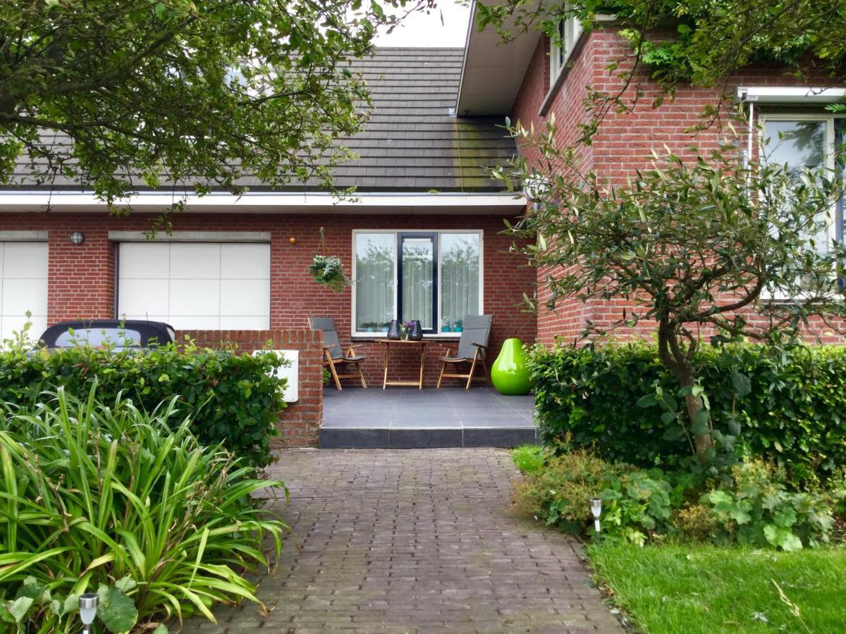 Gastenverblijf Villa Buitenplaats Wergea Contactloos Inchecken Naarderburen Exterior foto